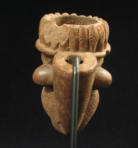 African Tribal Art - Pipe bowl, Bamileke, Cameroon, back