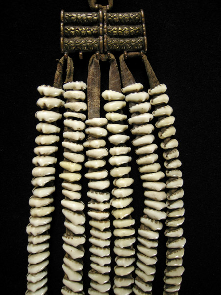 Asian Tribal Art - Belt ornament, Tibet, shells
