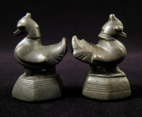 Asian Tribal Art - Hantha (duck) opium weights - Burma, back