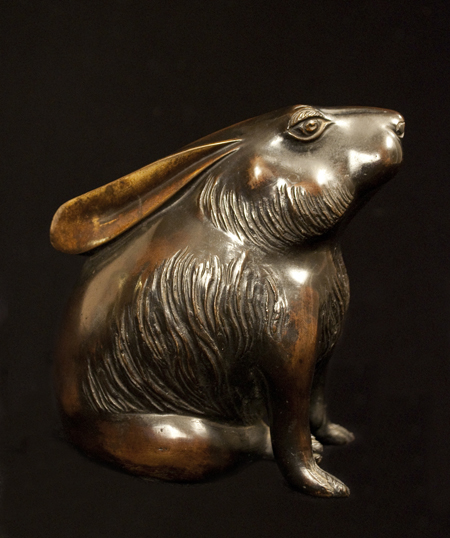 Bronze rabbit okimono, Japan - left side view