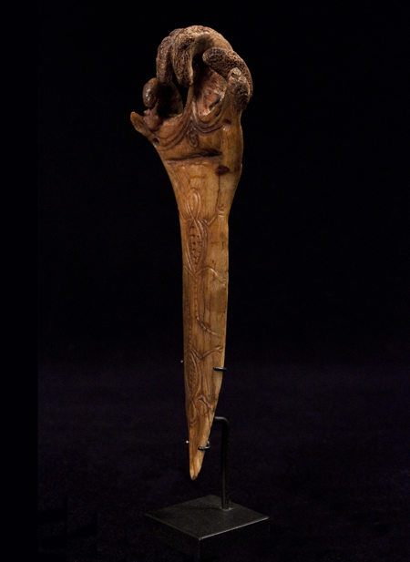 Bone Dagger, Yangoru Boiken culture, Papua New Guinea, three-quarter view
