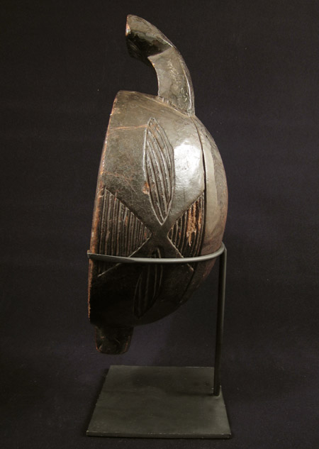 African Tribal Art - Wood bowl, Cameroon, right
