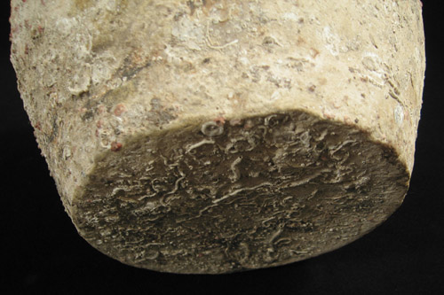 Asian Tribal Art - Terracotta pot, Vietnam, bottom