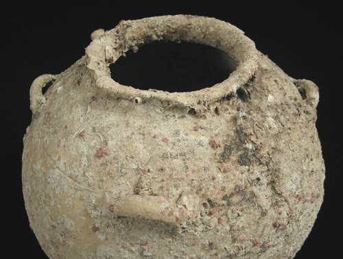 Asian Tribal Art - Terracotta pot, Vietnam, detail
