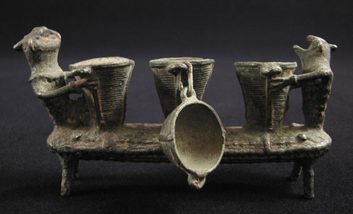 Asian Tribal Art - Bronze drummer figures, Kondh, Orissa, India, back view