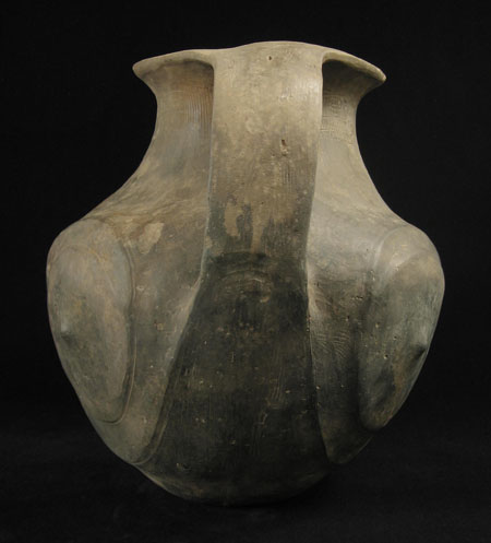 Asian Tribal Art - Amphora, Han dynasty, China, left