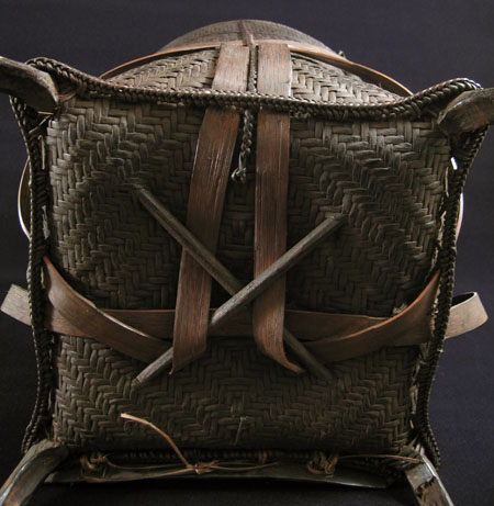 Asian Tribal Art - Carrying basket, Vietnam, bottom