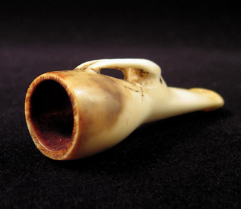 Asian Tribal Art - Cigar holder, Eskimo, bottom