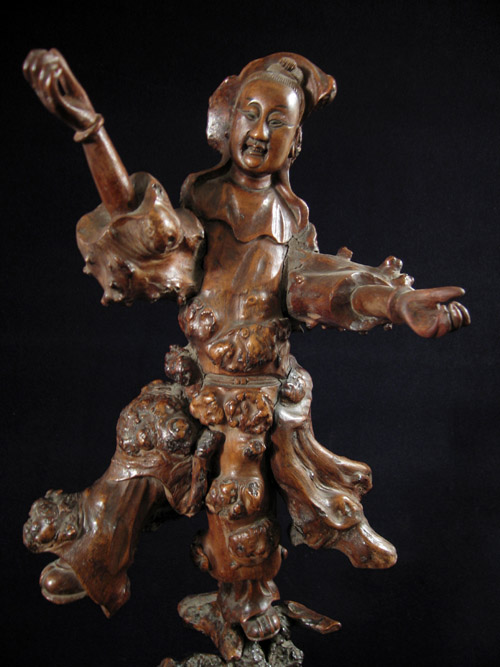 Asian Tribal Art - Carved root figure, China, detail