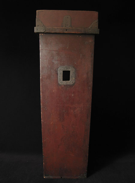 Arrow chest, Japan, right side view