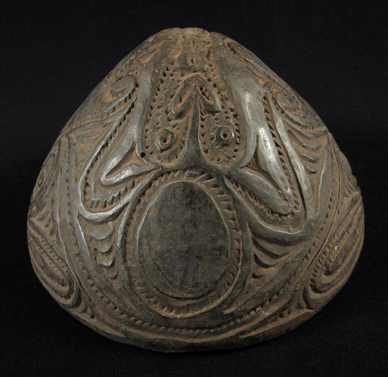 Oceanic Art - Sago food bowl, Kamana, East Sepik Province, Papua New Guinea, right